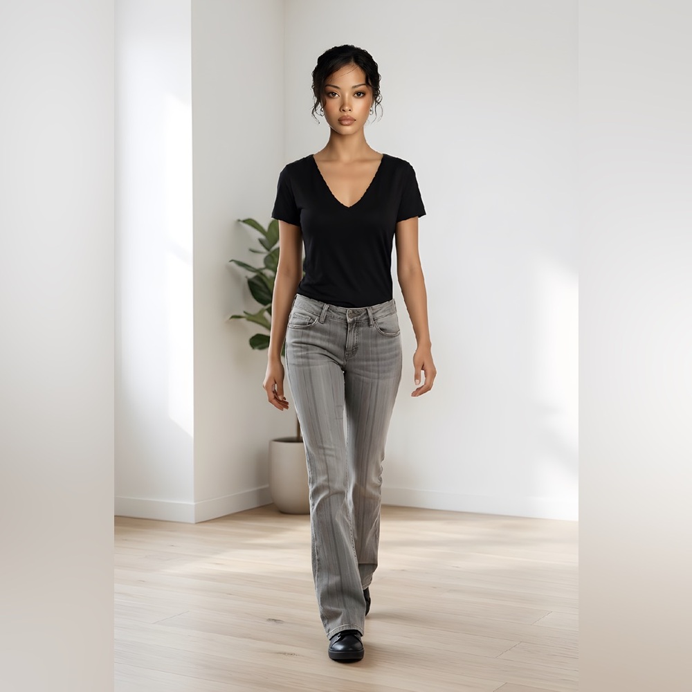 Women's Gray flare‎ -Leg Jeans